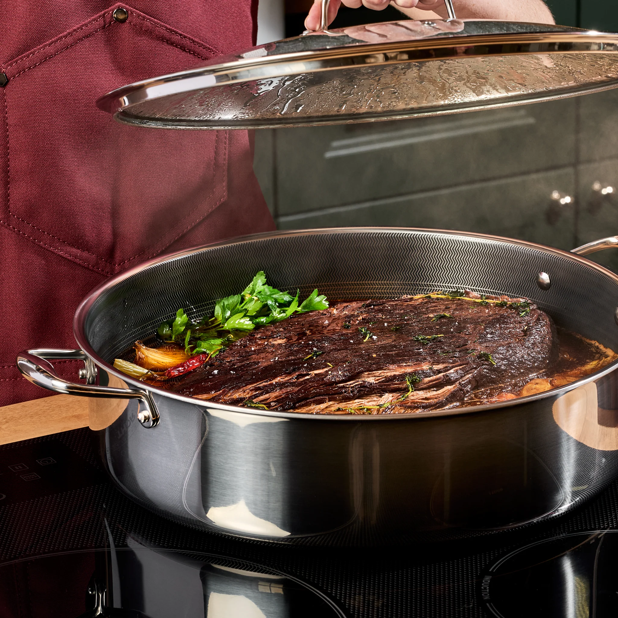Hybrid Deep Sauté Pan with Lid, 9.5 Litre - Image 6